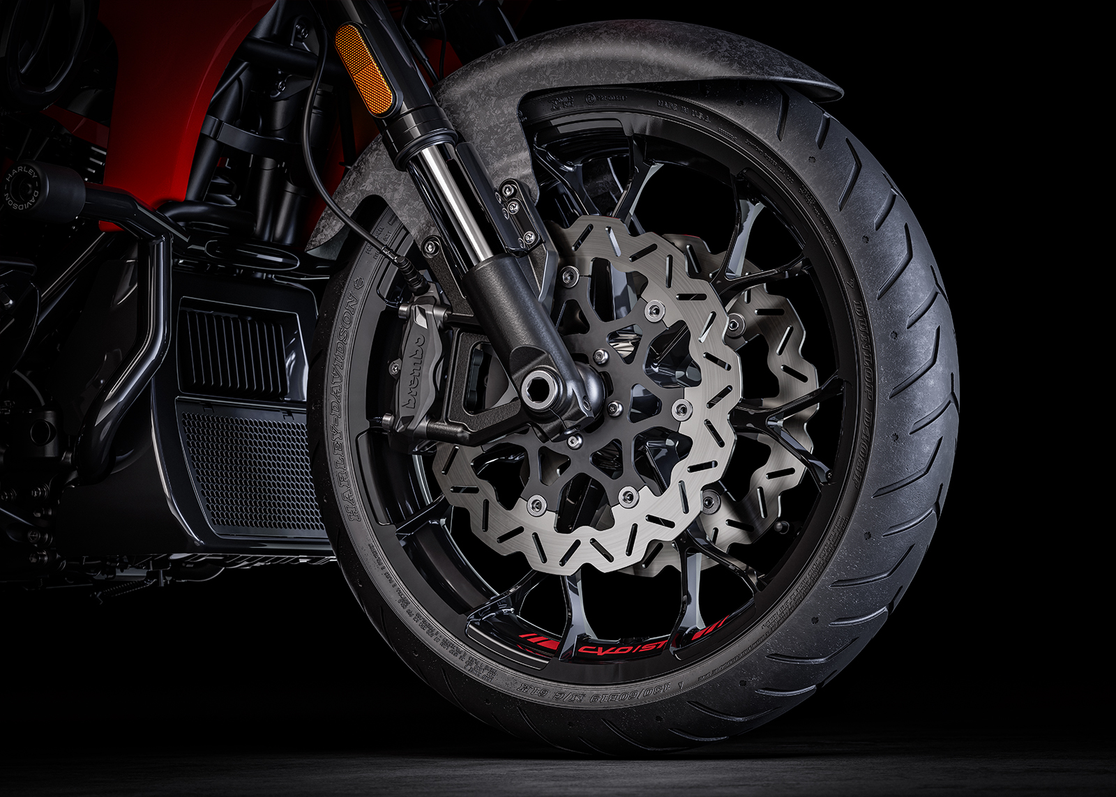 2025 CVO Road Glide ST motorcycle cast wheels