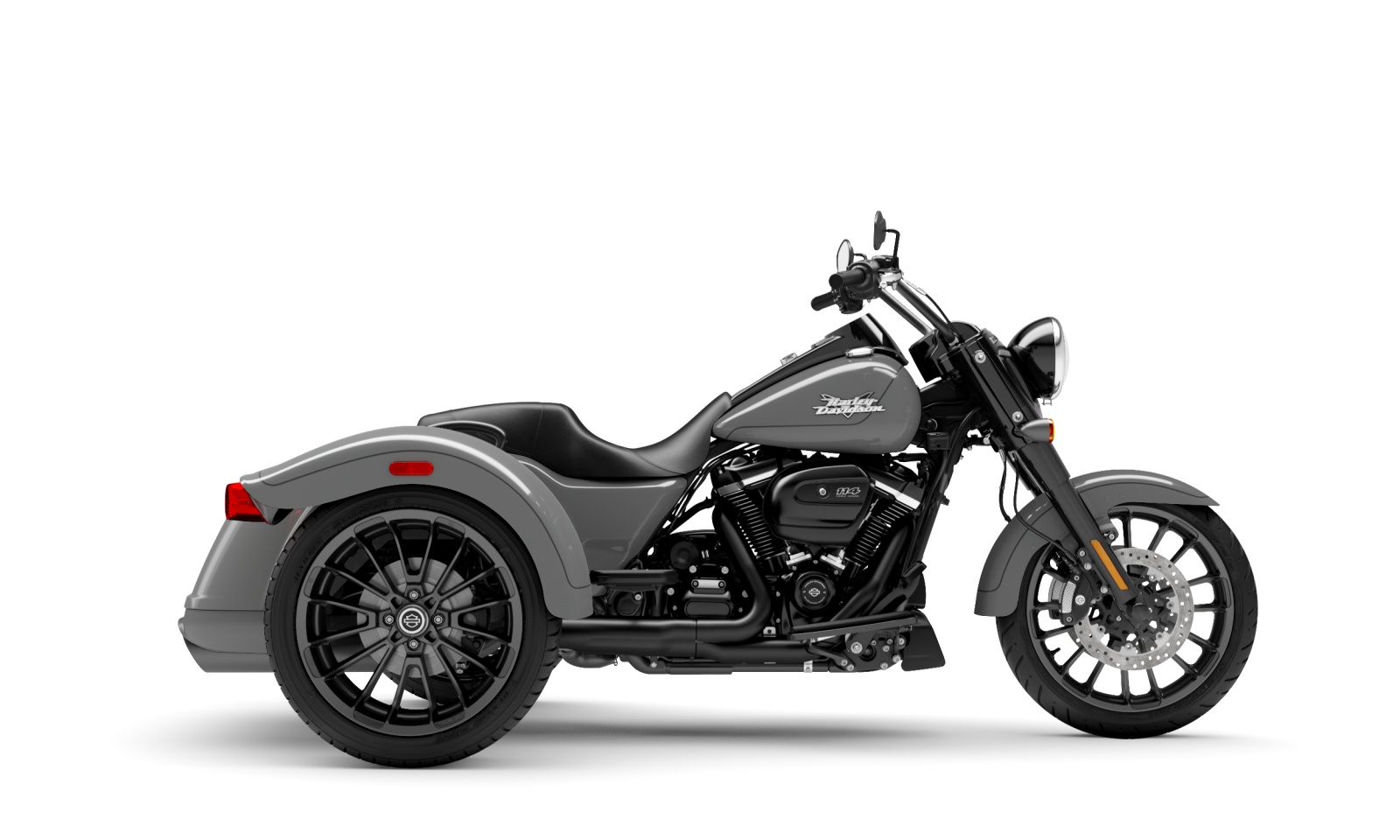 2025-freewheeler-m02b-motorcycle