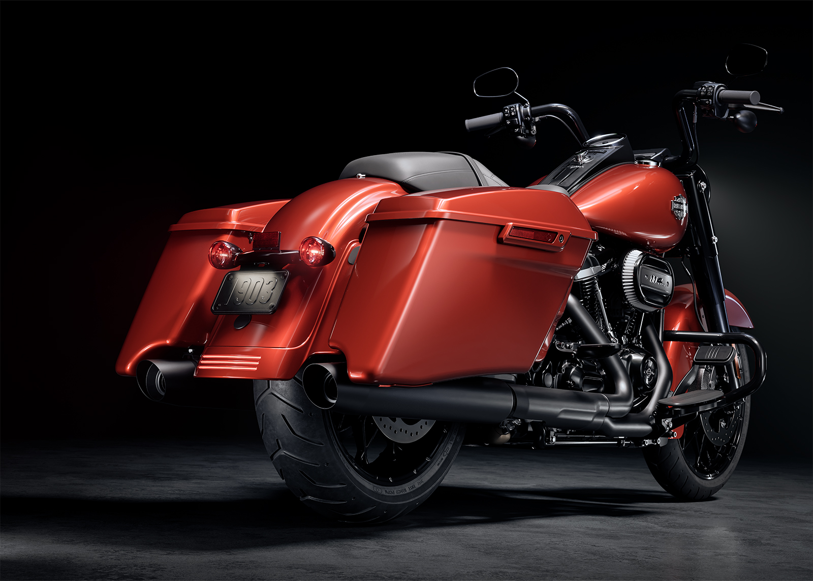 2025 Road King Special Beauty shot with saddlebags