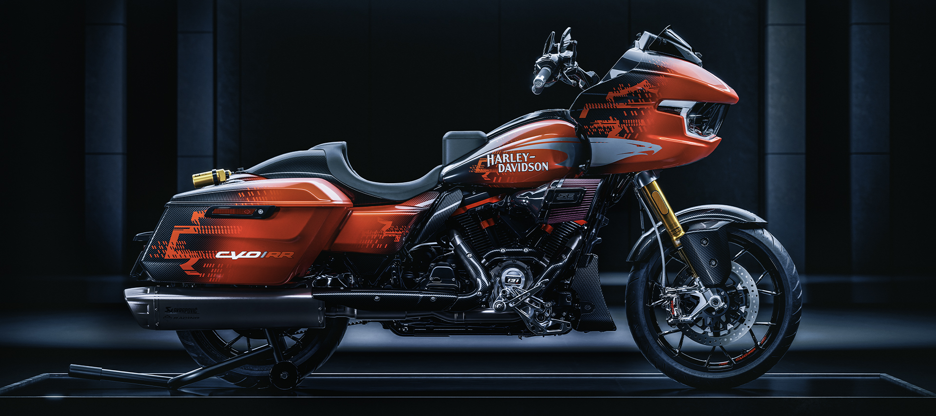 CVO Road Glide RR Motorcycle Riding