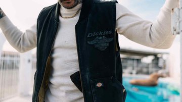 man wearing dickies 